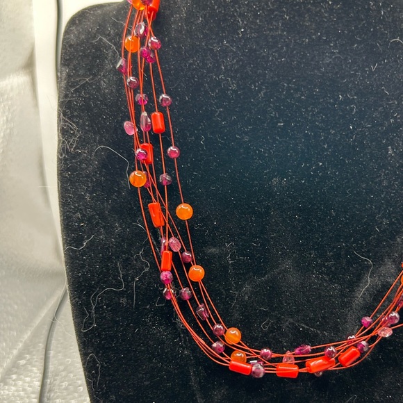 NWOT Beautiful Multi-Orange Colored Multi-Strand Necklace.. - Picture 2 of 3